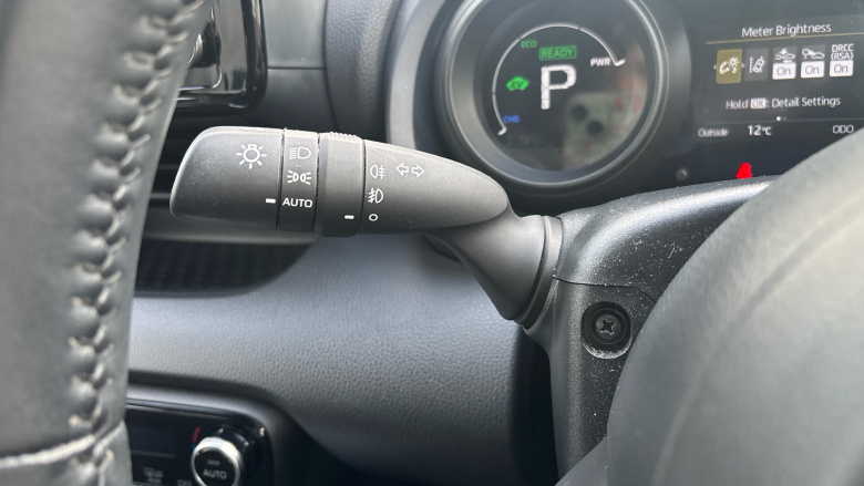 Toyota Yaris 1.5 Hybrid Design 5dr CVT Hybrid Hatchback